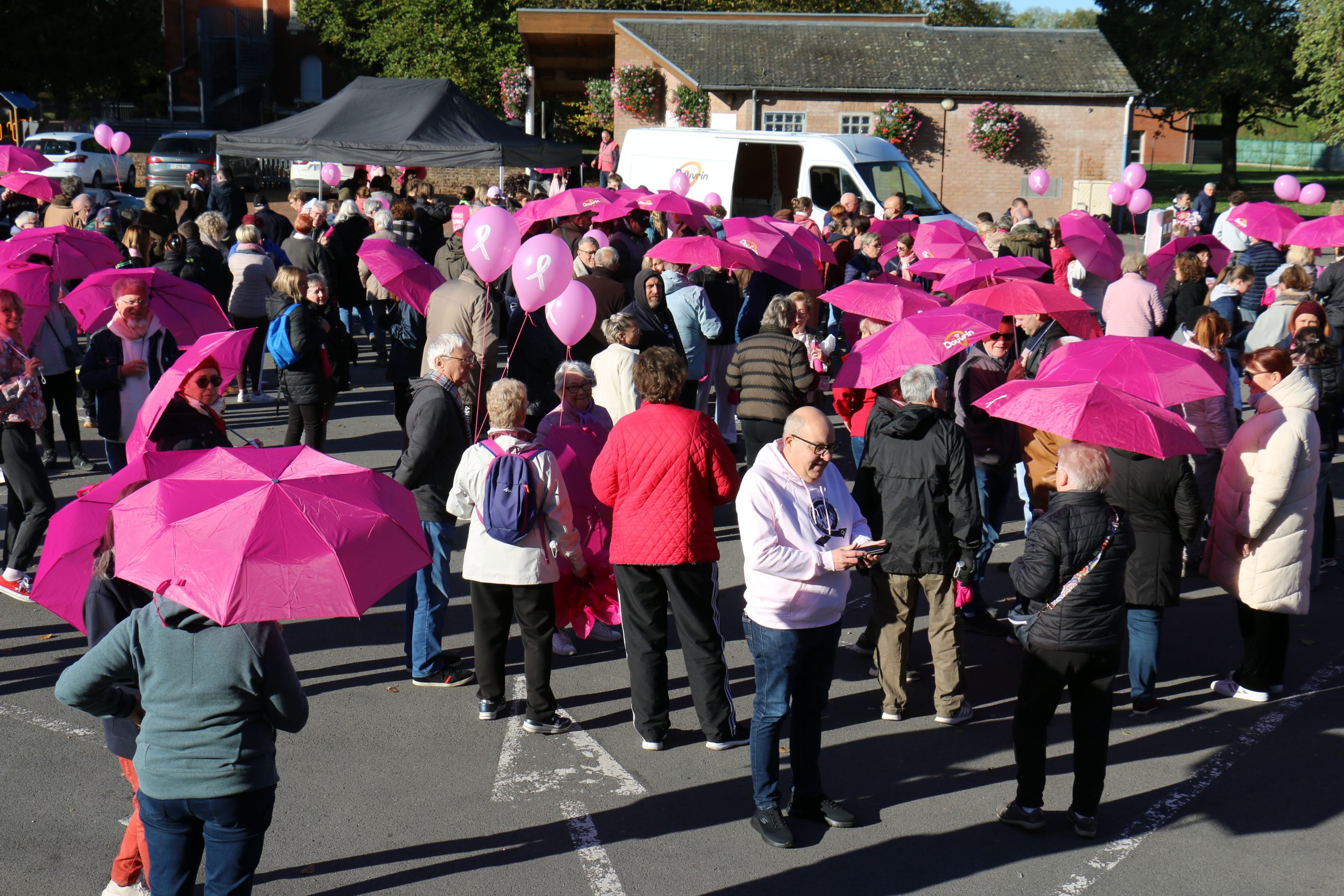 Lire la suite à propos de l’article Marche des parapluies rose