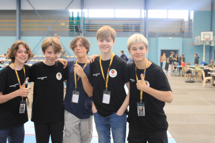 22 06 24  19 46 09 0