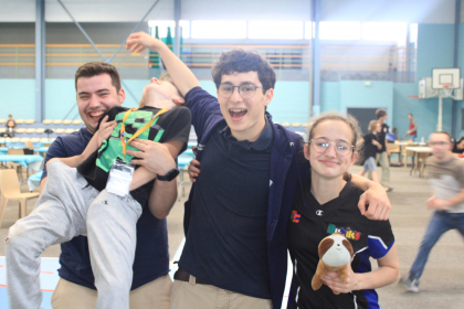 23 06 24  16 56 33 0