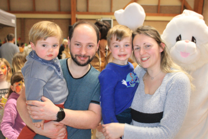 30 03 24  18 45 42 0