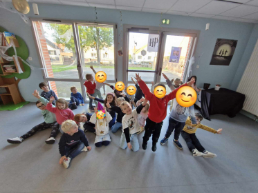 Messenger_creation_566955579240097